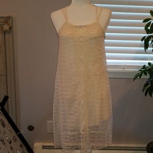 Wrangler, size M, cream dress with lace overlay